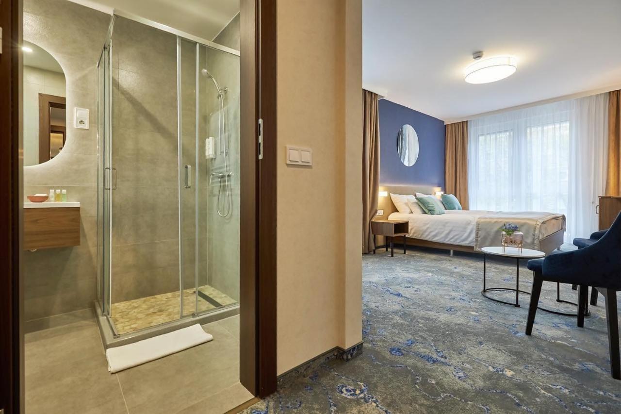 Hotel Crystal Hajdúszoboszló 外观 照片