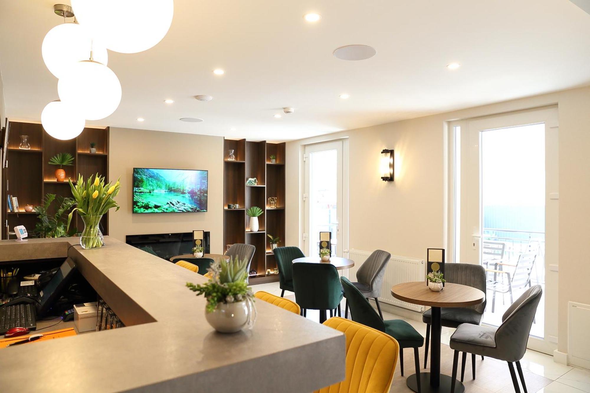 Hotel Crystal Hajdúszoboszló 外观 照片