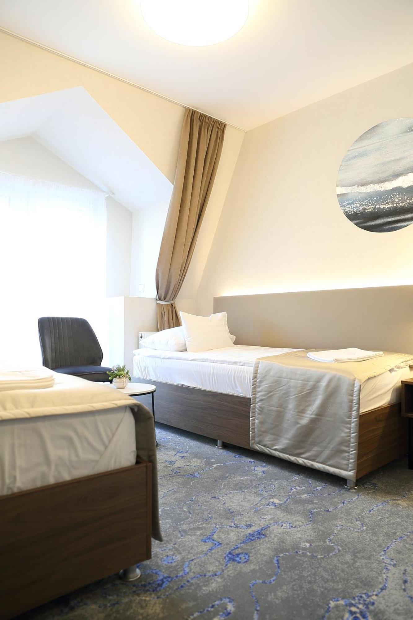Hotel Crystal Hajdúszoboszló 外观 照片