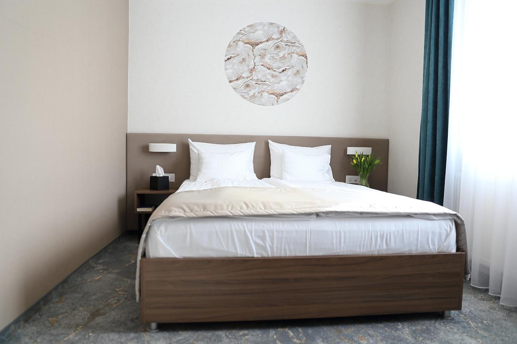 Hotel Crystal Hajdúszoboszló 外观 照片