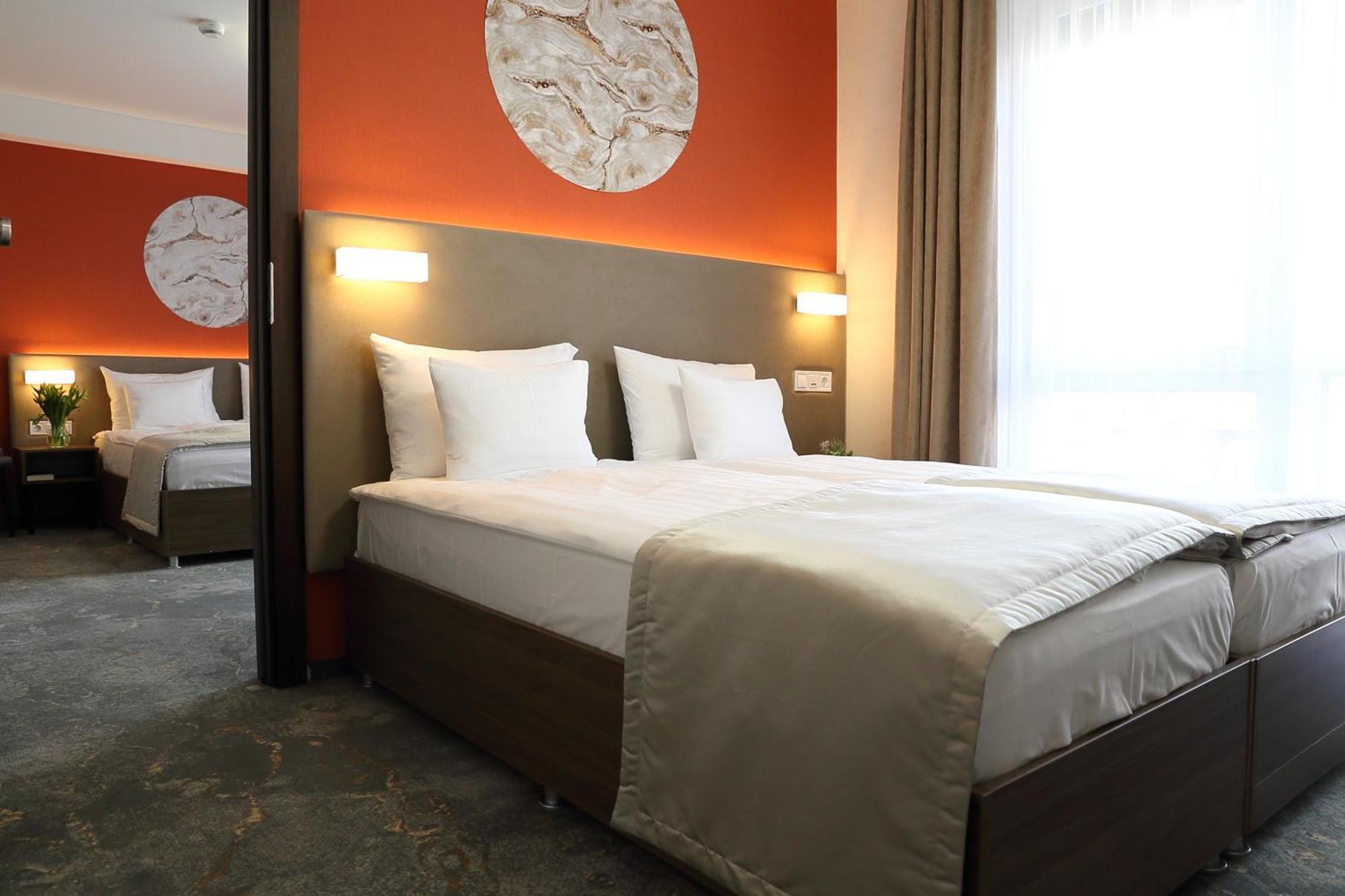 Hotel Crystal Hajdúszoboszló 外观 照片